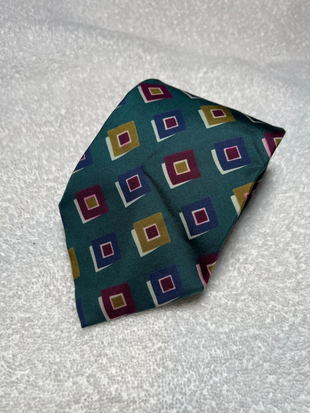 Vintage Huntington Clothiers 100% Silk Made in U.S.A Tie